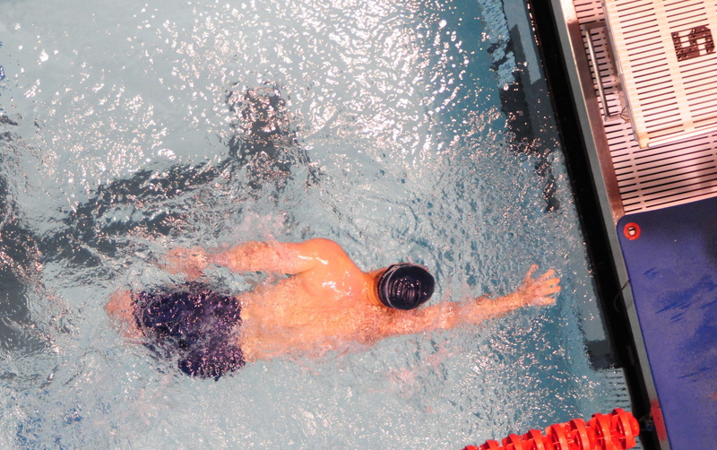 4K, leisure activity, splashing, men, outdoors, swimming, motion, real people, sport, beneath, water, swimming pool, man, competition, day, one person