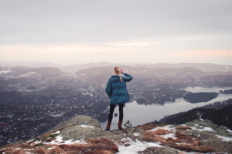nature, leisure activity, winter, one person, behind, activity, lady, non-urban scene, beauty in nature, mountain, full length, young adult, lifestyles