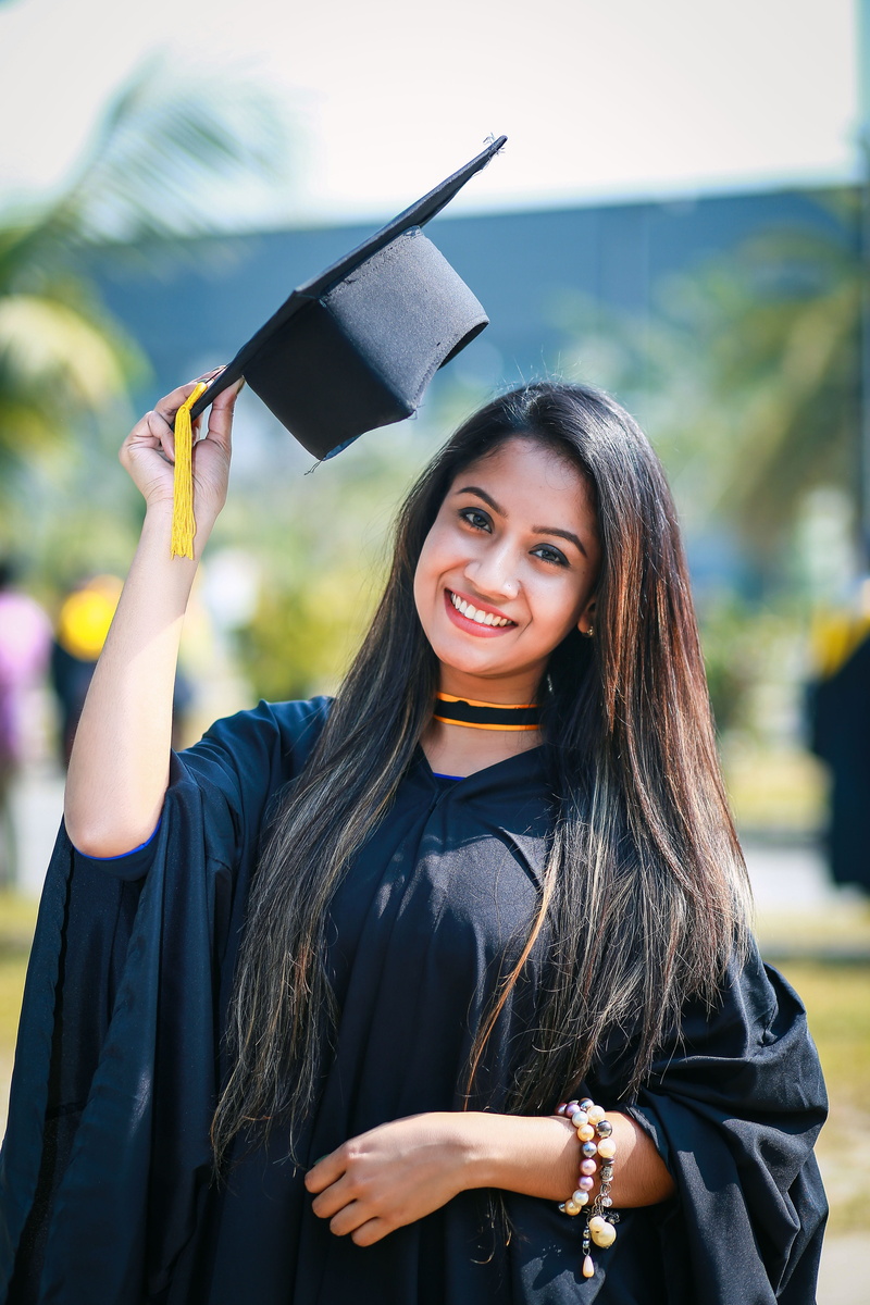 people, standing, young, education, skin, 5K, emotion, face, hair, mortarboard, graduation, looking at camera, happiness, lifestyles, portrait, beautiful woman