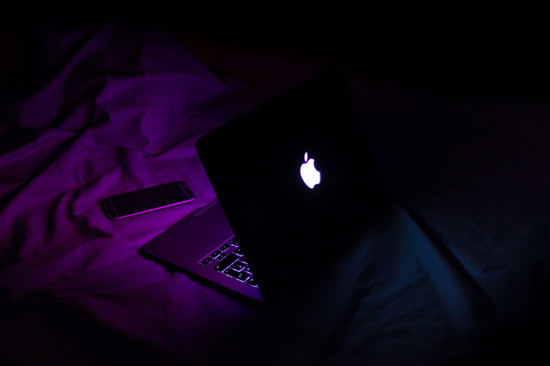 indoors, 5K, home, bedroom, it, computer, work, phone, watching, glowing, agadir, black color, internet, dark, domestic room, connection, technology, bed