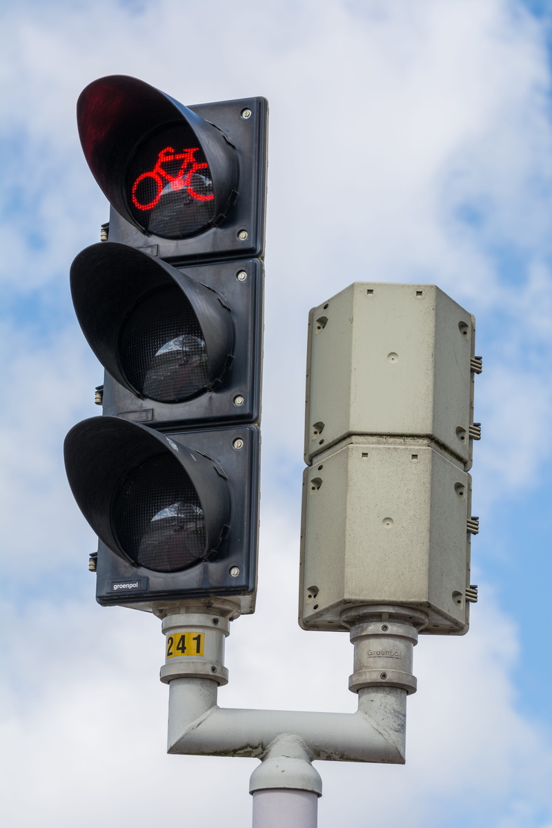 cancel, light, cloud - sky, red, protection, lighting equipment, doubt, appointment, technology, crossing, day, ban, crossroads, no people, communication