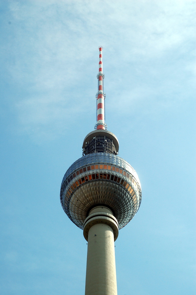 building exterior, global communications, Height, building, output, spire, built structure, Berlin, low angle view, tourism, communication, Sky, travel destinations