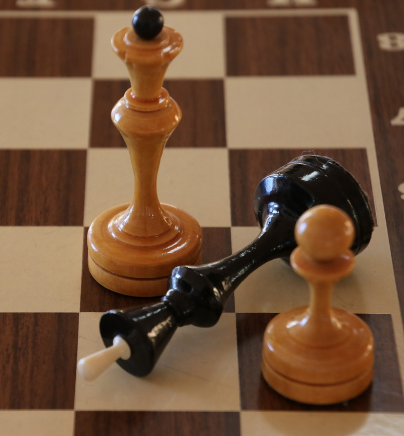 group of objects, winning, win, close-up, conflict, piece, black Color, wood - Material, sport, leisure activity, focus on foreground, chess Board, Match