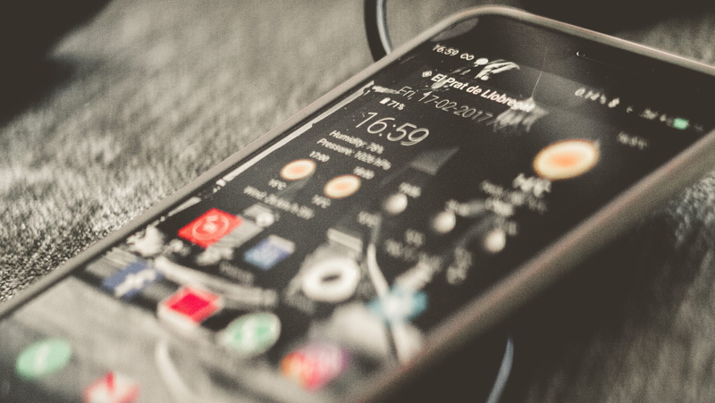 screen, wireless, control, music, meizu, spain, communication, push button, no people, arts culture and entertainment, airplane, audio equipment, home