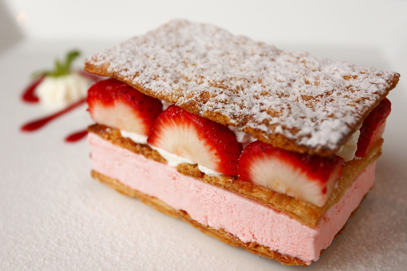 1080P, strawberry, french food, fruit, sweet, slice, indoors, food, segments, slice of cake, pastry, sauce, food and drink, dessert, no people, still life