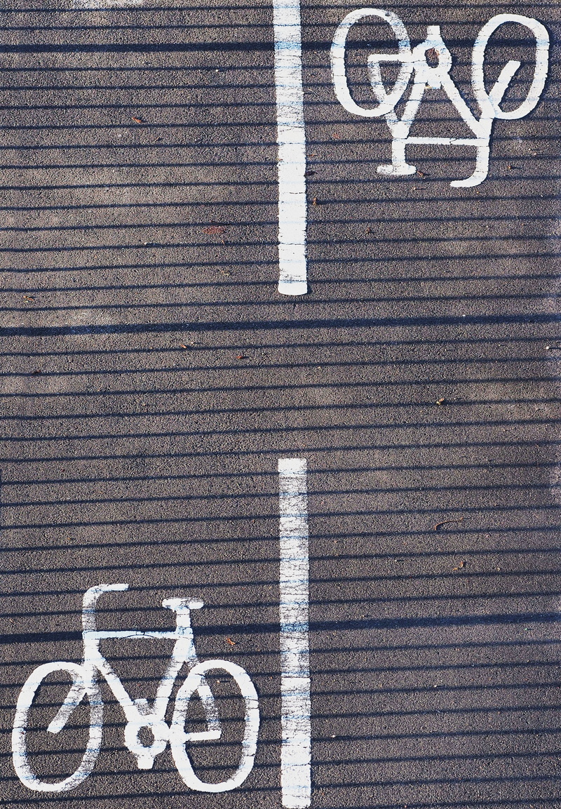 segregation, Bike, cycleway, bikeway, separator, bike, sign, road sign, full frame, traffic, pattern, lane, 4K, line, handwriting, message, marking, western script