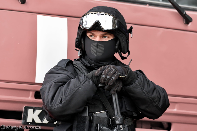 SPC, helmet, handgun, danger, government, one Person, rifle, military, officer, waist up, real people, armed Forces, men, weapon, disguise, MIA, terrorism