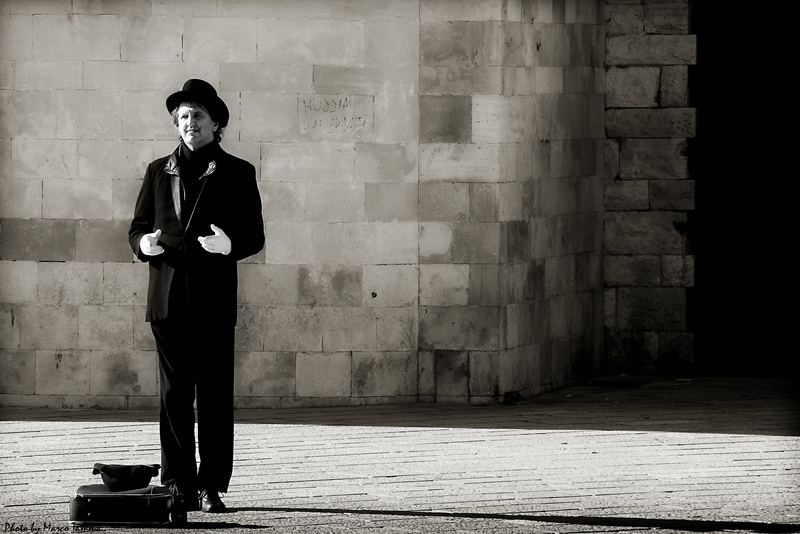 business, black And White, 4K, black dress, bianco e nero, men, dress pants, man, black coat, mimo, pants, black, suitcase, coat, dress, Silence please