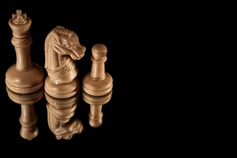 pawn - chess piece, game, 5K, black background, queen - chess piece, relaxation, challenge, no people, strategy, leisure games, studio shot, chess piece