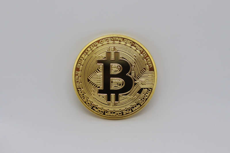accuracy, gray, gray background, no people, bitcoin, copy space, close-up, currency, clock, still life, white background, circle, coin, crypto, security