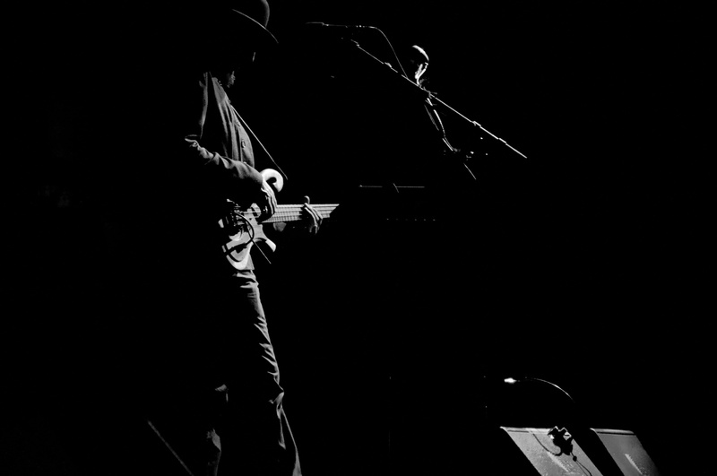 men, guitar, arts culture and entertainment, les claypool, indoors, stage, 4K, real people, dark, primus, music, bass guitar, popular music concert, skill