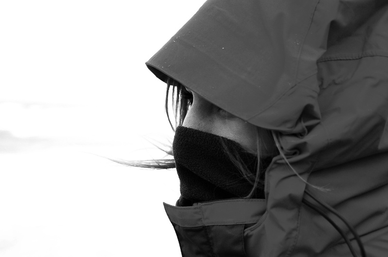 woman, wrap, covering, real people, one person, greyscale, textile, close-up, leisure activity, scarf, rear view, 1080P, mountain, women, nature, day