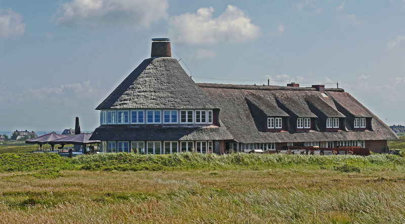 day, red cliff, cultures, dune grass, nordfriesland, lake view, 4K, architecture, grass, residential district, old, roof, thatched roof, sylt, environment