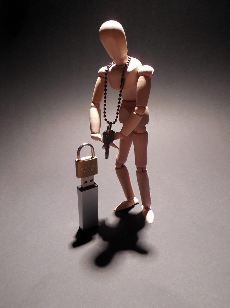 Password, doll, 2K, human body part, disk, still life, gray, full length, Security, human representation, men, studio shot, holzfigur, key, shadow, backup