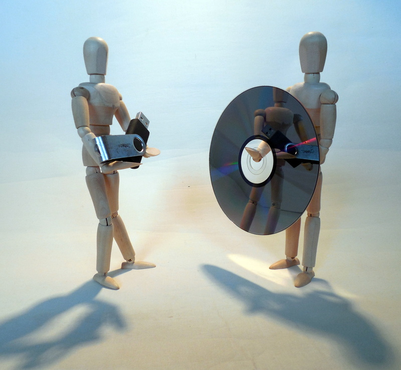 cd, backup, fashion, privacy policy, holzfigur, data, clothing, young adult, shadow, full length, storage medium, usb, nature, data backup, beach, leisure activity