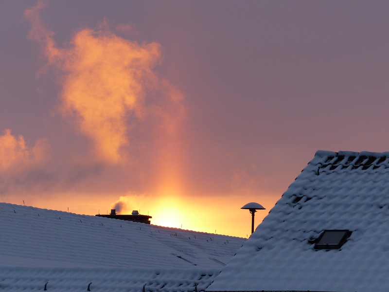 building exterior, smoke - physical structure, heulton, 4K, alarm, covered, snow, architecture, Winter, fire - natural phenomenon, sky, Fireplace, sign