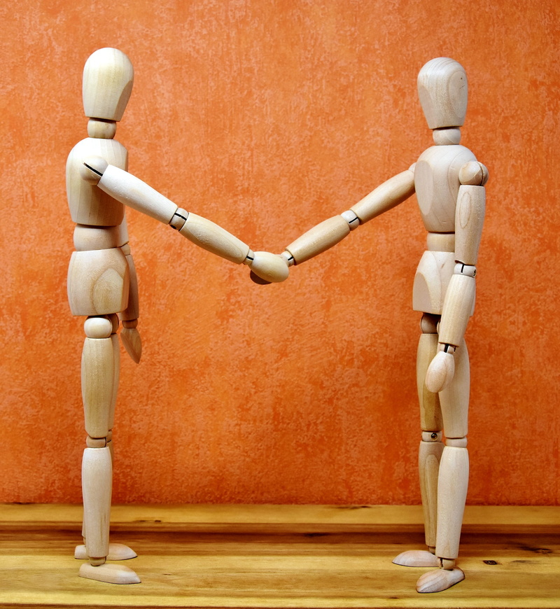 metal, contract, shaking hands, doll, business, mobile, hand giving, cooperation, no people, handshake, human representation, together, art and craft, helping hand
