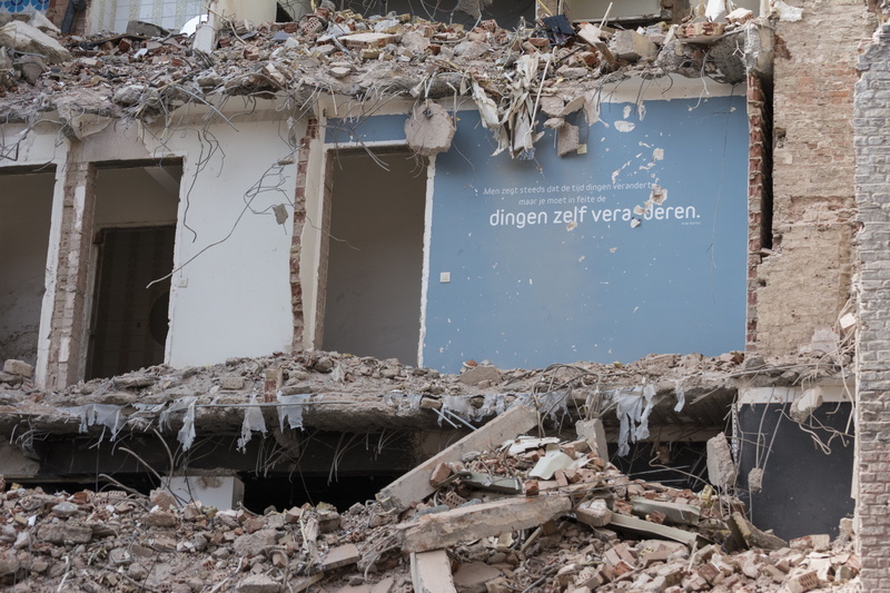 western script, mess, vacancy, creative, damaged, architecture, organizations, state of decay, communication, building exterior, ruin, refresh, place, run-down