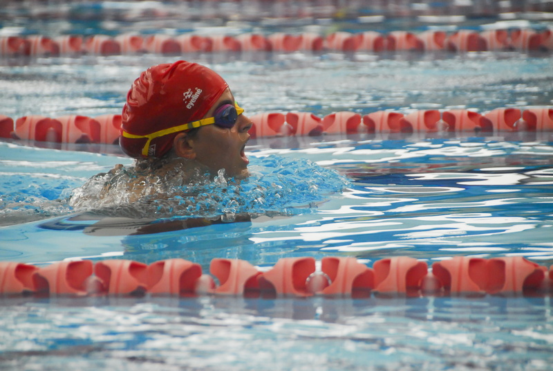 eyewear, outdoors, day, swimming, lifestyles, 4K, recreation, males, waterfront, competition, headshot, splash, water, swimmer, goggles, athlete, swimming pool