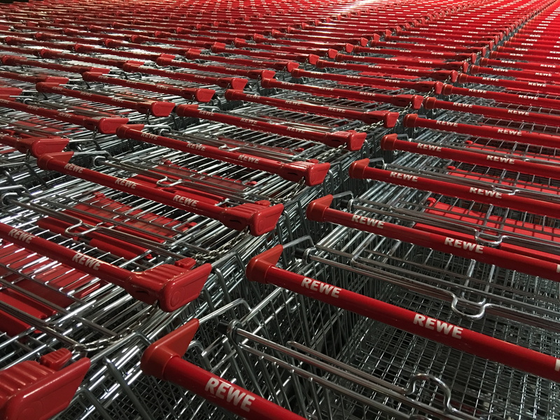 high angle view, shopping cart, still life, steel, consumption, rows, repetition, no people, large group of objects, purchasing, trolley, in a row, 4K