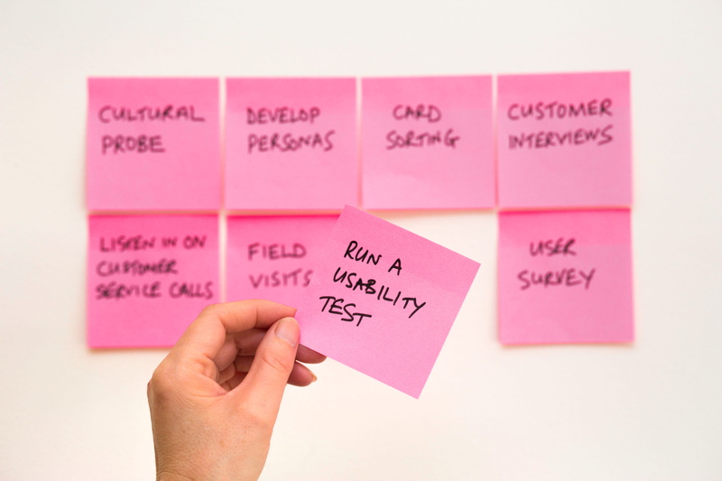 note - message, run, to do list, holding, 2K, preparation, planning, reminder, adhesive note, note, human body part, hand, one person, close-up, indoors