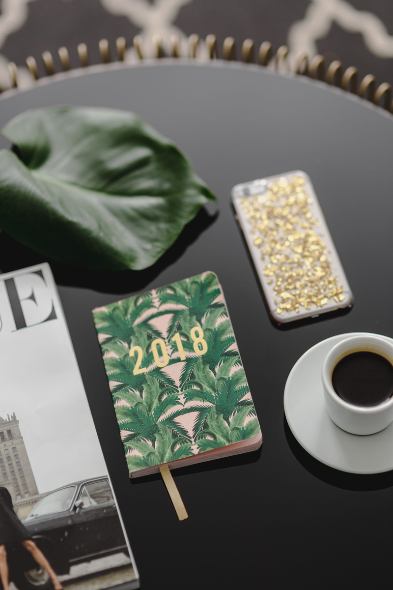 indoors, coffee, 5K, container, view, black, high angle view, drink, green color, plant part, mug, food, leaf, crockery, plant, close-up, agenda, table