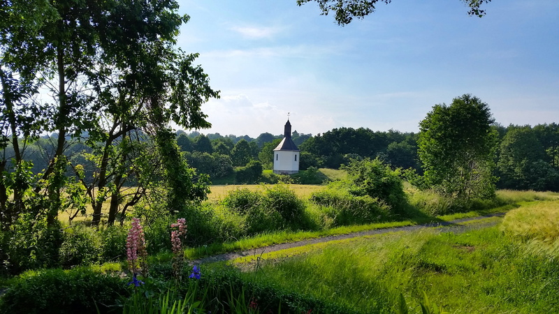 beautiful, resting point, hiking, tree, agriculture, summer, nature, blue sky, plant, sunny day, green, sunny, growth, green color, built structure, bauer