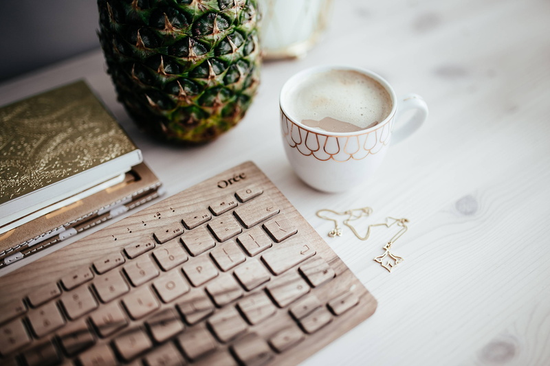 indoors, hot drink, studio shot, hipster, paper, coffee, coffee cup, wood - Material, 4K, still life, oree, cup of coffee, desk, tea cup, close-up, cup