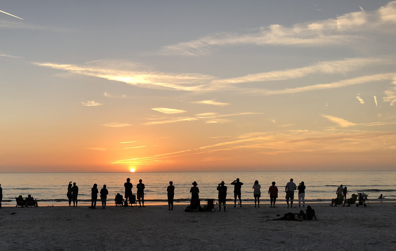 group of people, holiday, photo, key, sky, scenics - nature, large group of people, outdoors, beach, beauty in nature, silhouette, towards, fl, lifestyles
