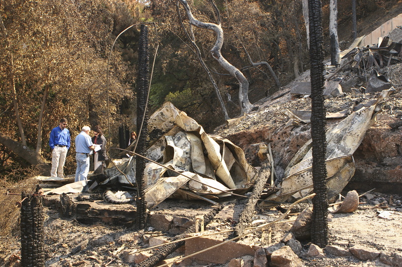 PDA, big, Damage, full length, sur, land, destruction, sunlight, ruined, leisure activity, public domain, industry, tree, California, outdoors, adult, women
