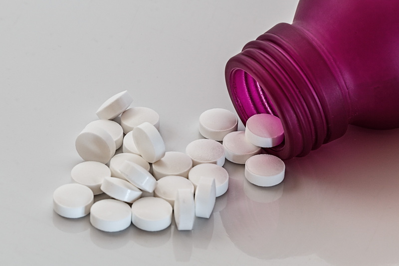 no people, white color, medication, studio shot, pink color, still life, care, large group of objects, drugs, white background, indoors, dose, container