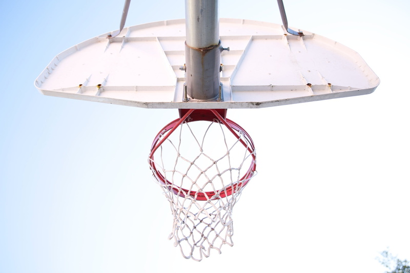 outdoors, clear sky, sport, low angle view, single Object, red, geometric shape, white color, metal, day, basketball Hoop, sports equipment, 1080P, hoop