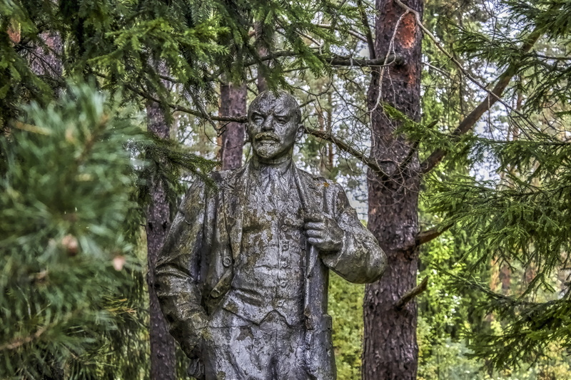 no people, sculpture, day, plant, art and craft, human representation, statue, russia, monument, creativity, green color, tree, tree trunk, nature, male likeness