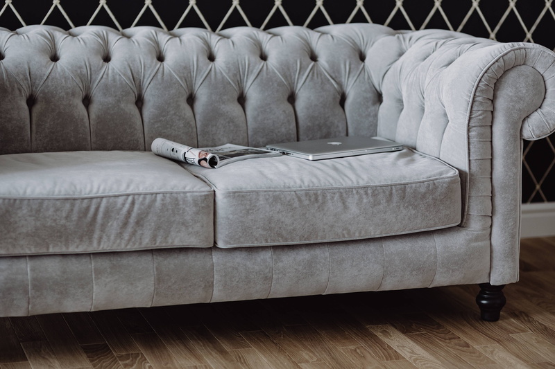 pillow, cushion, elegance, armchair, fancy, bed, comfortable, sofa, textile, decor, stuffed, large group of objects, Elegant, no People, close-up, laptop
