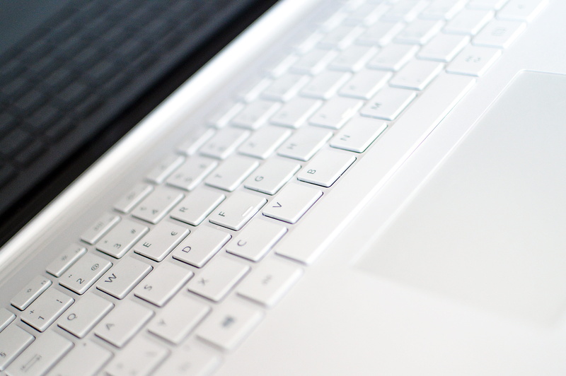 focus on foreground, computer keyboard, communication, 5K, computer equipment, no people, alphabet, business, indoors, office, modern, input, computer part