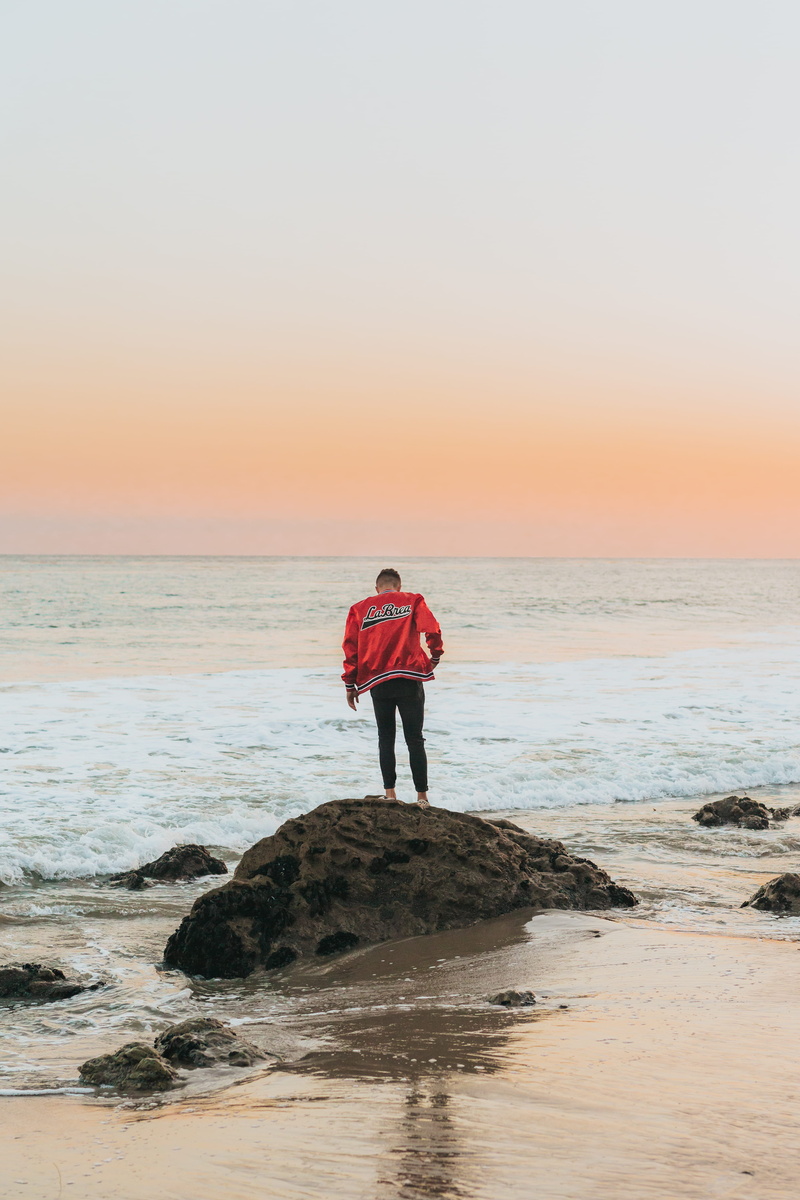 4K, red, standing, evening, orange, outdoor, women, nature, vacations, ocean, sunlight, tourist, relaxation, solitude, silhouette, people, rock - Object
