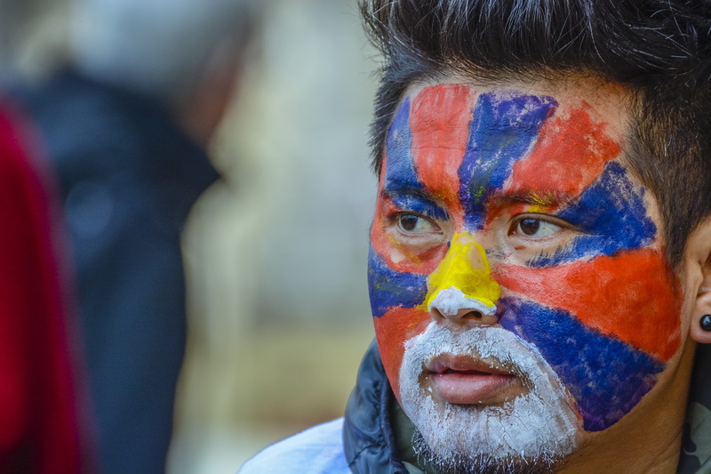 focus on foreground, female, kid, dye, multicolored, holi, celebration, france, smile, 2K, leisure activity, hair, photo, men, body part, paint container