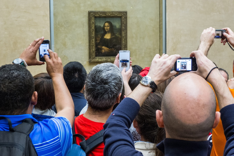 wireless technology, taking, photograph, 2K, france, art, photographer, portable information device, digital camera, group, telephone, men, museum, person