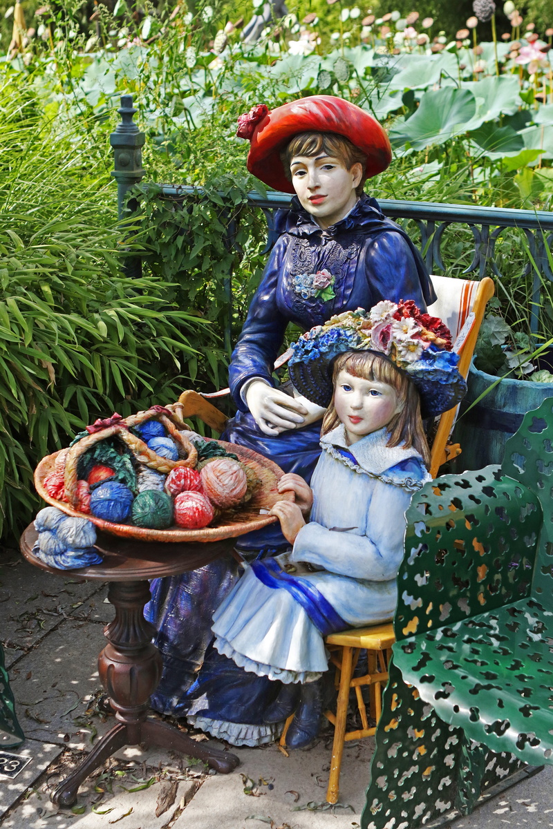 5K, art, Renoir, day, innocence, women, girls, woman, statue, children only, painting, food and drink, bonnets, basket, childhood, two people, females