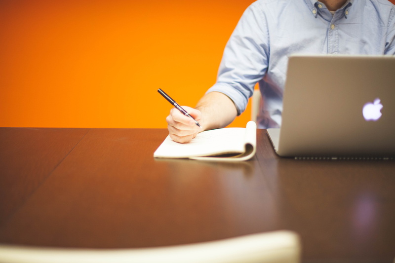 adult, wireless technology, computer, lancer, facing, writing, technology, 5K, pen, people, entrepreneur, working, men, notebook, company, office, one person