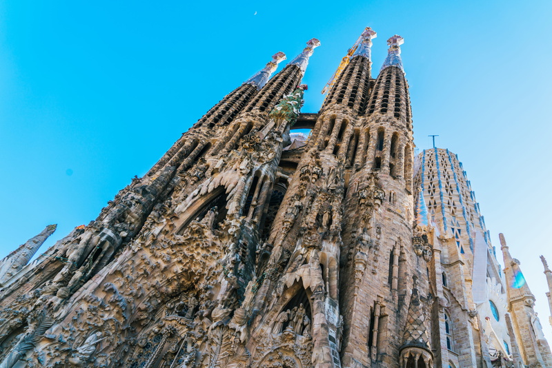 church, barca, monument, belief, sky, no people, architect, construction, la sagrada familia, 8K, religion, antoni gaudi, gaudi, catholic, barcelona, spain