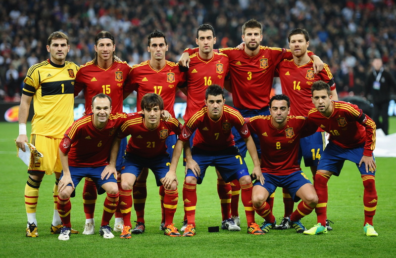 rivalry, SPAIN, SILVA, action, professional Sport, xavi, competitive Sport, clothing, group Of People, red, adult, sports clothing, crowd, day, sport, playing