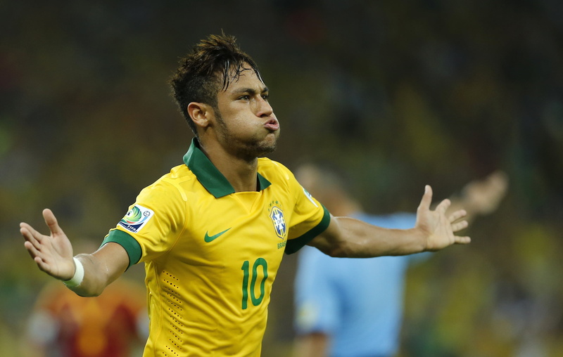lifestyles, 2K, outdoors, NIKE, clothing, waist up, sports clothing, Santos, Form, Sport, Neymar, Brazil, yellow, limb, one person, looking away, Neymar da Silva Santos Junior