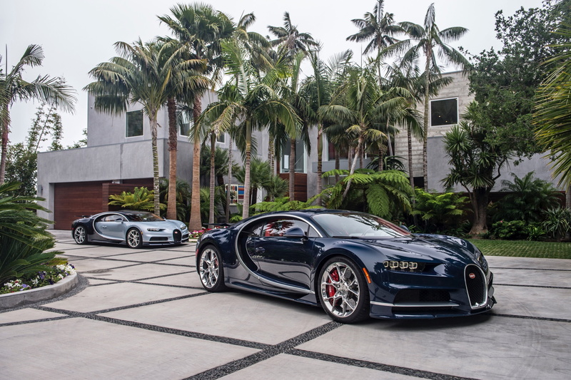 bugatti chiron 4k hq   download, transportation, 4K, architecture, outdoors, tree, nature, tropical climate, coconut palm tree, growth, palm tree, plant