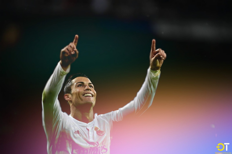 filter, human body part, limb, Cristiano Ronaldo, shirt, soccer, men, looking up, human limb, adult, one person, body part, human arm, lifestyles, celebration