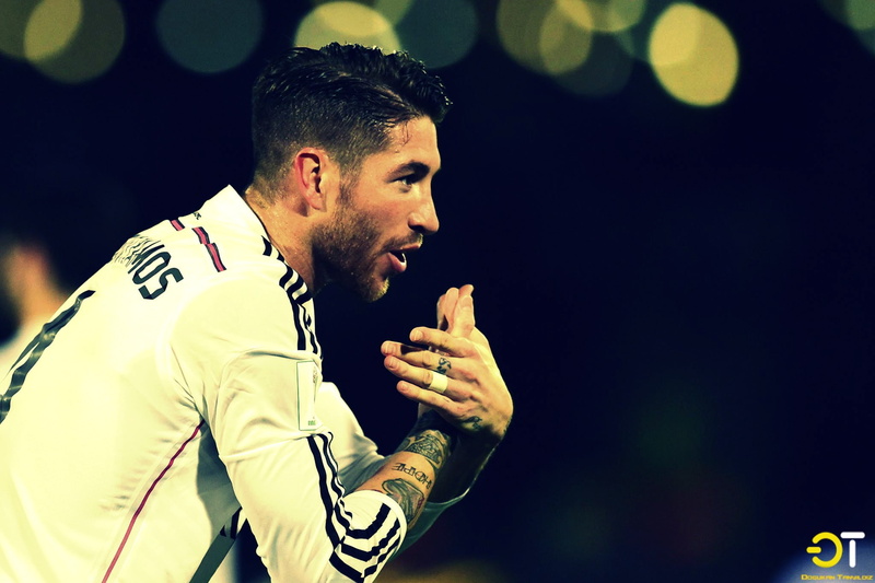 real people, holding, leisure activity, young men, Sergio Ramos, side view, casual clothing, looking, focus on foreground, soccer, 1080P, footballers