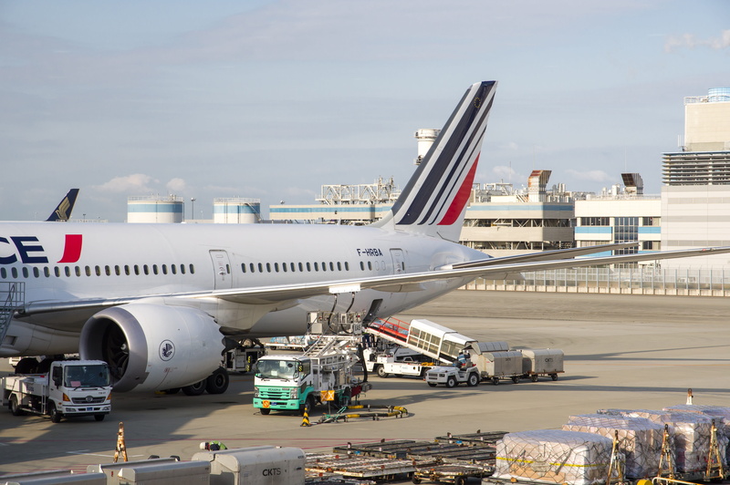 travel, 5K, jet engine, transportation, aerospace industry, engine, air vehicle, architecture, stationary, luggage, airport, outdoors, building exterior