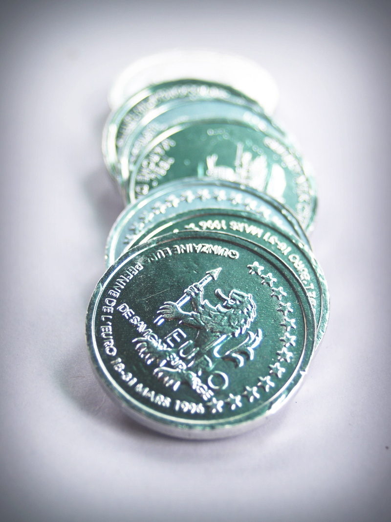diagram, investment, salary, western script, concept, 2K, wealth, currency, income, Cash, golden, focus on foreground, change, economy, Coin, still life
