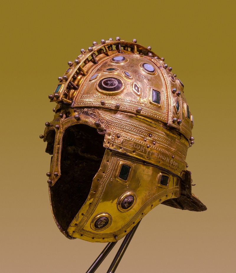 sky, combat, military, focus, building exterior, antiquity, protection, gold colored, no people, rome, ornate, soldier, museum, belief, nature, helmet