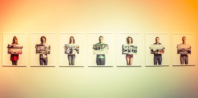 leadership, room, individuality, young men, full length, woman, young adult, variation, wear, person, mature men, portrait, men, choice, mature adult, women